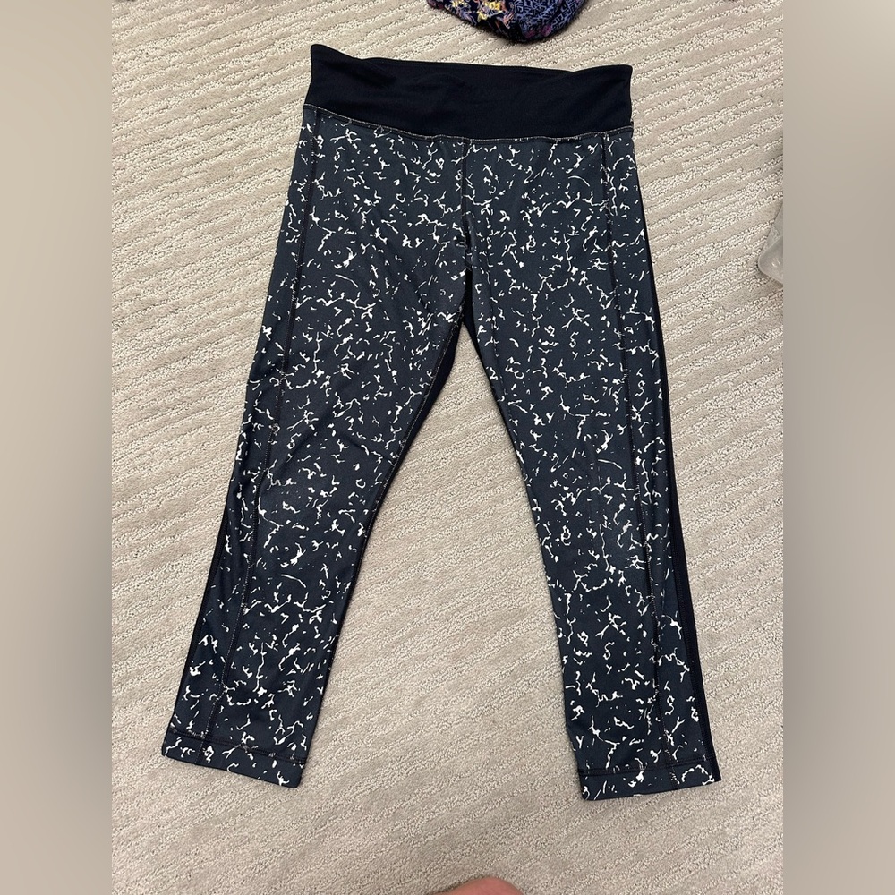 Under Armour Black & White Cropped Patterned Joggers